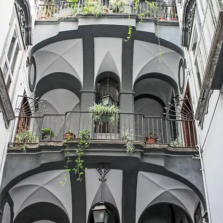 L' Arcata A Montesanto By Interhome * Neapol